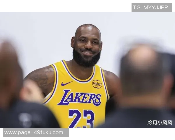 詹姆斯因左脚伤病缺席对鹈鹕比赛不打背靠背保持状态调整